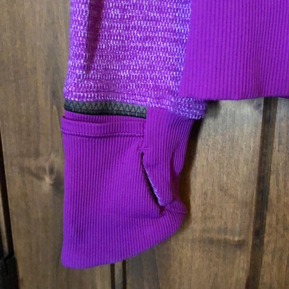 Lululemon - Picture 3 of 5